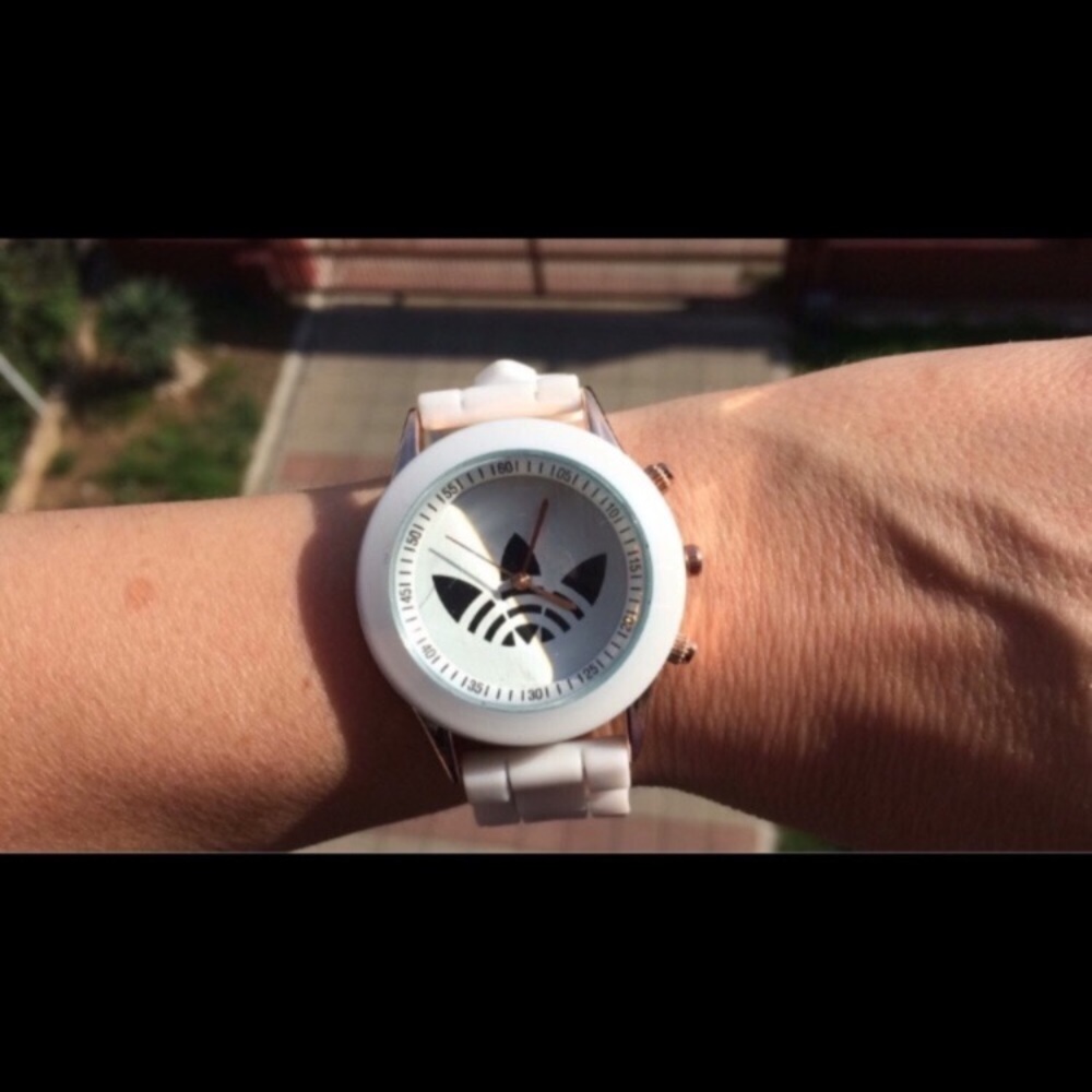 Unisex White Trefoil Sports Fashion Watch - Picture 3 of 7